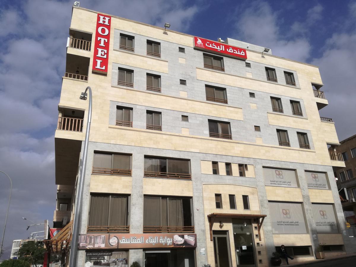 The Yacht Hotel Aqaba Exterior photo